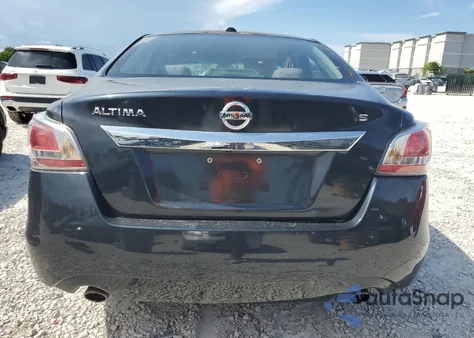 2015 Nissan Altima 2.5 z USA, uszkodzony, nr VIN 1N4AL3AP5FC281198